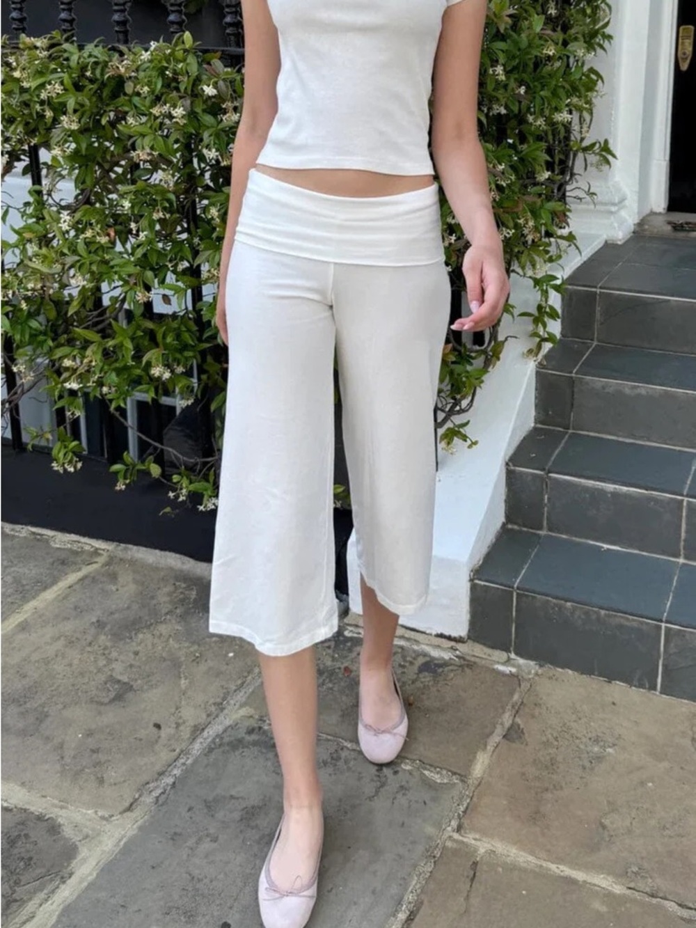 Brandy melville white Priscilla Capri pants